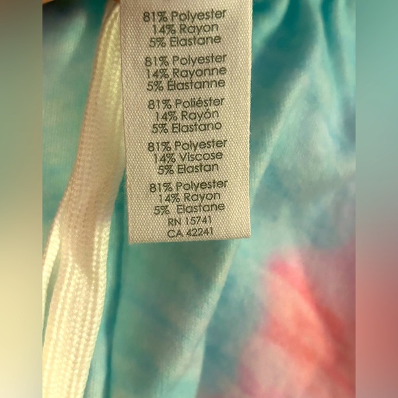 PJ Salvage SET | 2 Piece Smiley Day Trip Crew Neck & Matching Shorts - Picture 12 of 14